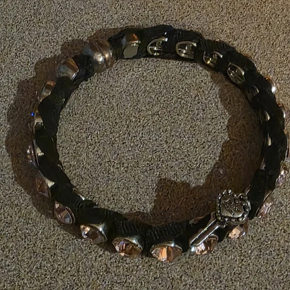 Betsey Johnson Pink Crystal Hinged Bangle Bracelet - Picture 5 of 6